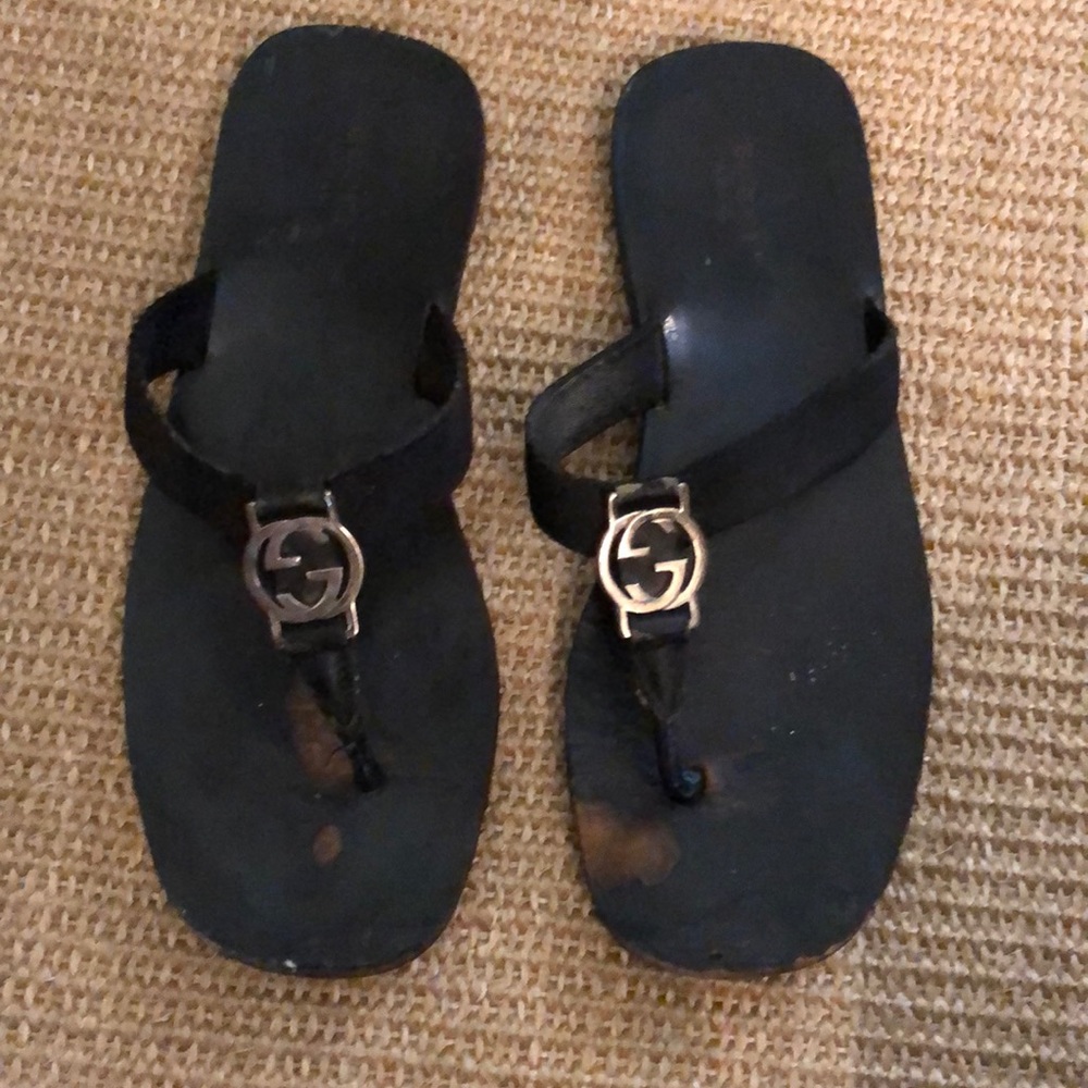 Gucci flip flops